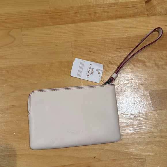 Mickey Coach leather wristlet - Picture 3 of 4